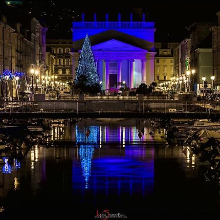 La Boutique Del Vento - Esclusivo In Pieno Centro Apartment Trieste Bagian luar foto