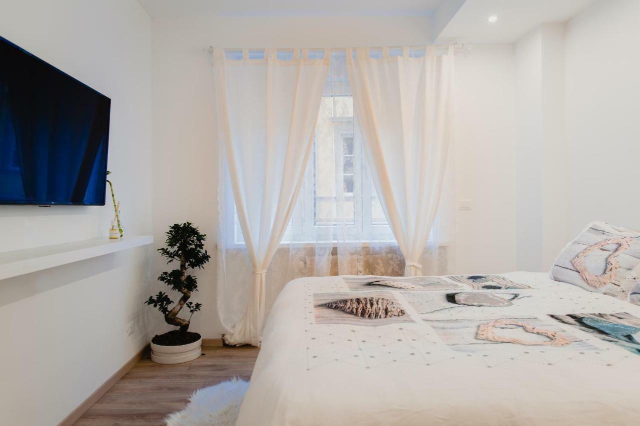 La Boutique Del Vento - Esclusivo In Pieno Centro Apartment Trieste Bagian luar foto